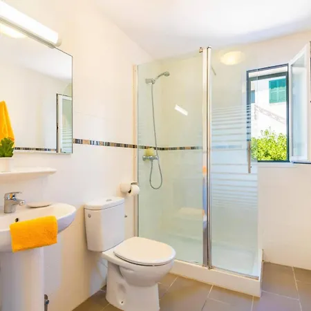 Garbo By 埃斯·梅卡达尔